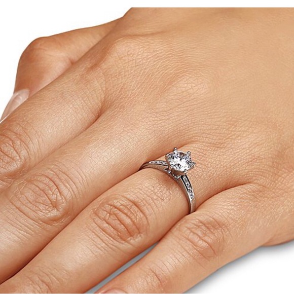 14k White Gold Ring - Picture 5 of 5